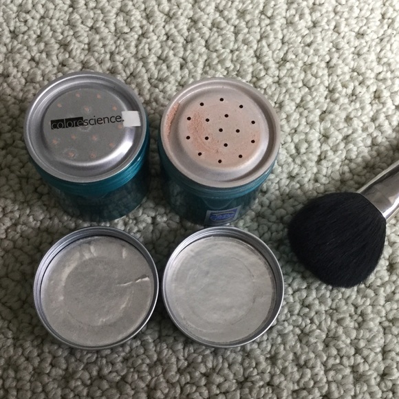 ☀️COLORESCIENCE☀️face & body shaker cans, pro size - Picture 3 of 3